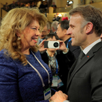 Илияна Йотова е разговаряла с Макрон на Мюнхенската конференция