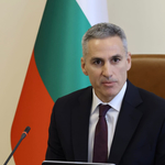 Гюров: България има достатъчни запаси от горива, няма да допуснем изкуствена паника