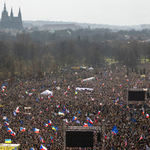 Най-масовият чешки протест от 2019 г. насам: 200 хиляди се събраха в Прага срещу правителството на Бабиш