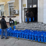 400 пакета с хранителни продукти на нуждаещи раздава за Великден кампанията „Споделен хляб” (СНИМКИ)