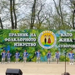 Деца от ДГ №27 „Славейче“ с достойно представяне на фестивала „Като жива вода“ (ВИДЕО)