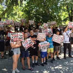Фенове на български тиктокър излизат на протест срещу задържането му