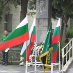 В ОУ „Христо Ботев” почетоха паметта на своя патрон с литературно четене и изложба (ВИДЕО)