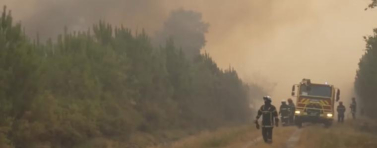 Пожарите в Западна Европа не стихват: Огнен облак заплашва френския град Бордо